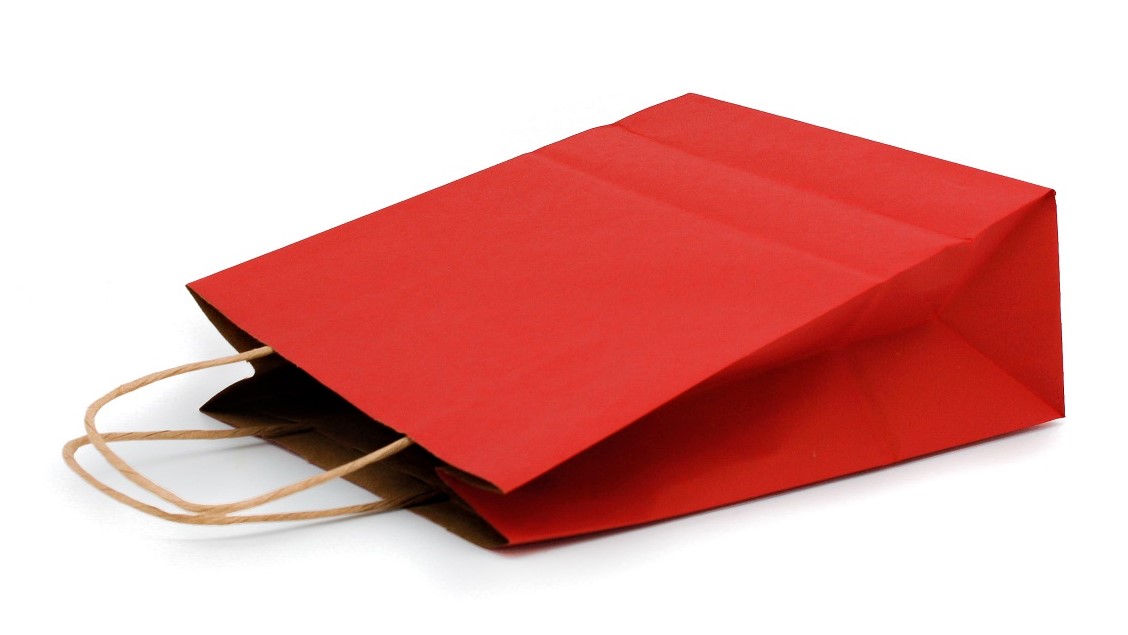 05__MG_9794Paint_ Rote Geschenktasche aus Papier mit Kordengriff